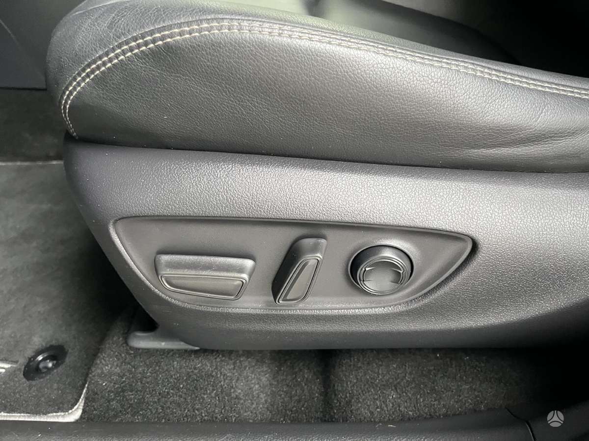 Toyota RAV4, 2.5 l., Внедорожник / Кроссовер