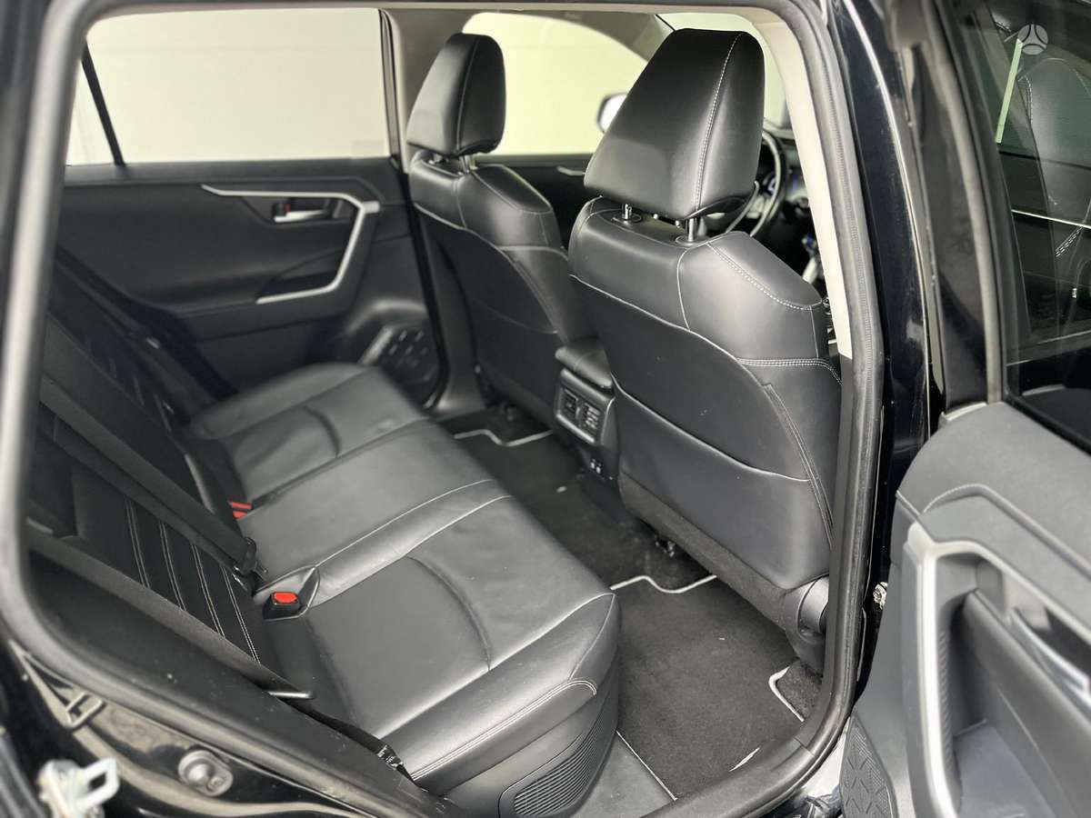 Toyota RAV4, 2.5 l., Внедорожник / Кроссовер