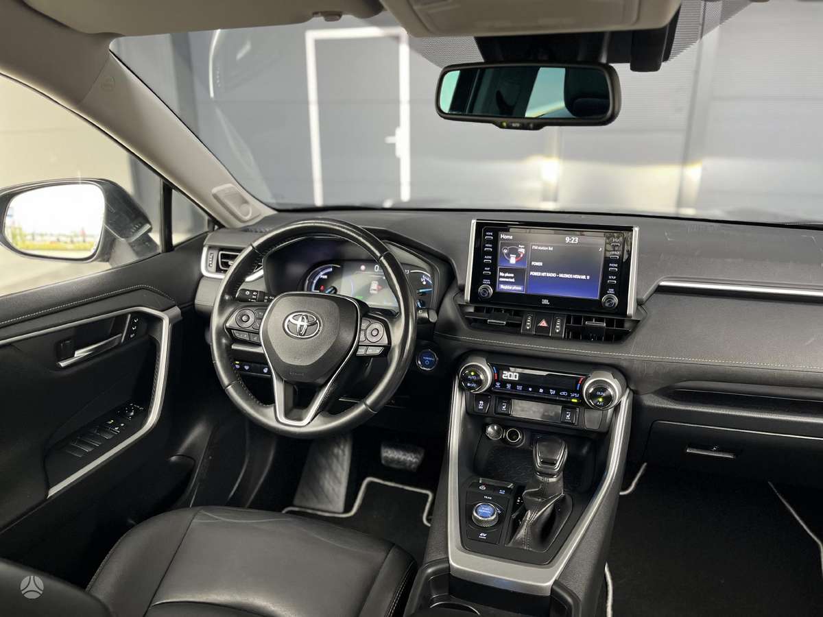Toyota RAV4, 2.5 l., off-road / crossover