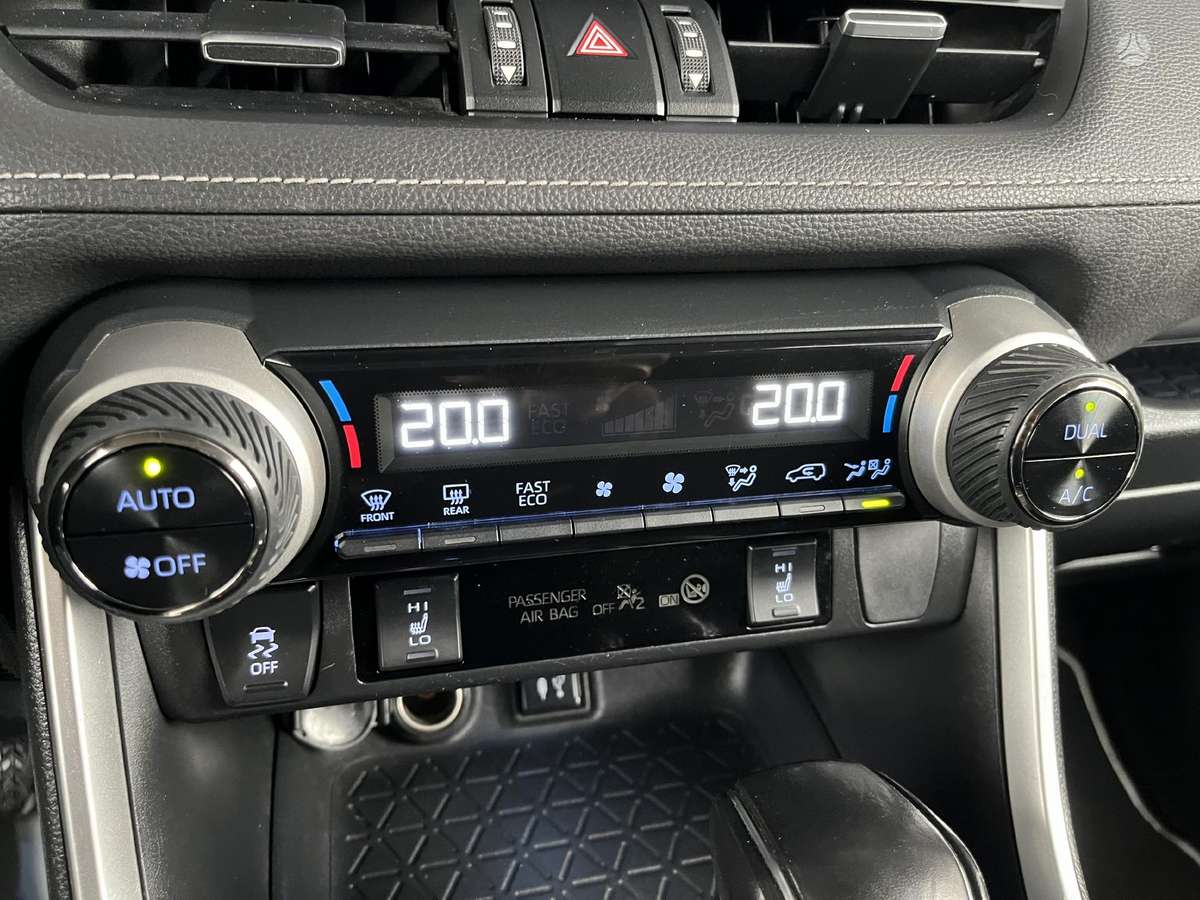 Toyota RAV4, 2.5 l., off-road / crossover