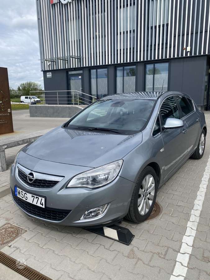 Opel Astra, 1.7 l., Хэтчбек