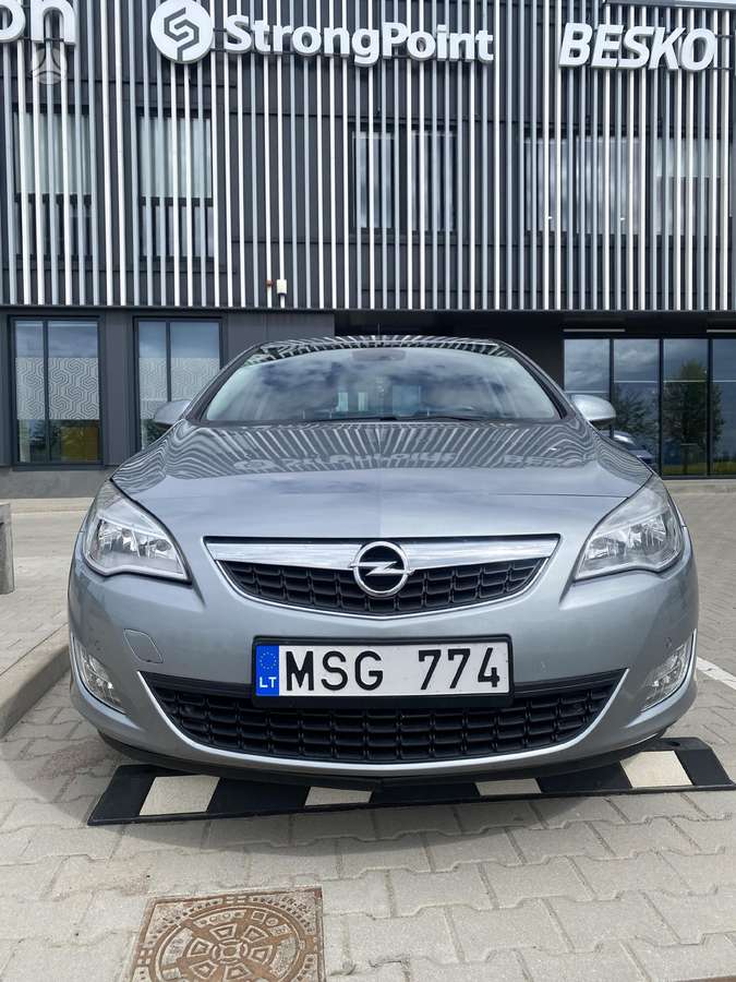 Opel Astra, 1.7 l., hatchback