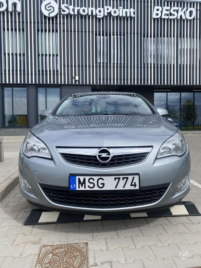 Opel Astra, 1.7 l., Хэтчбек