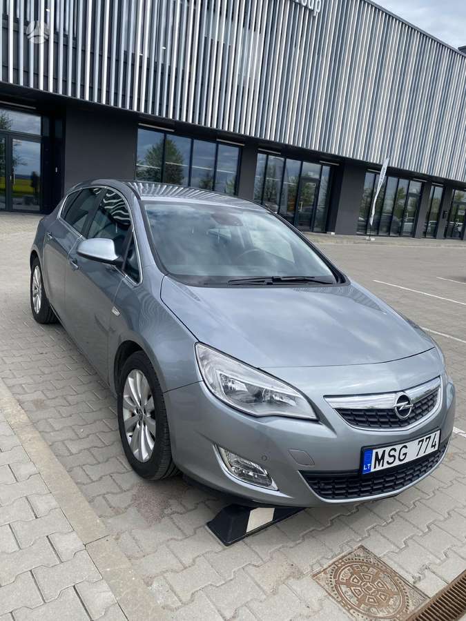 Opel Astra, 1.7 l., Хэтчбек