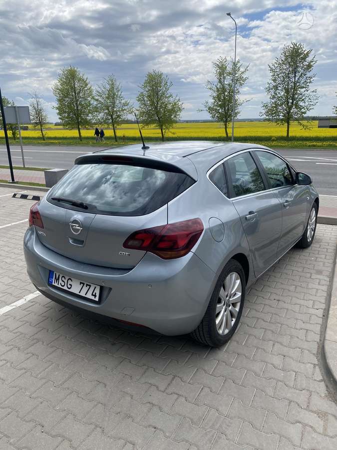 Opel Astra, 1.7 l., Хэтчбек