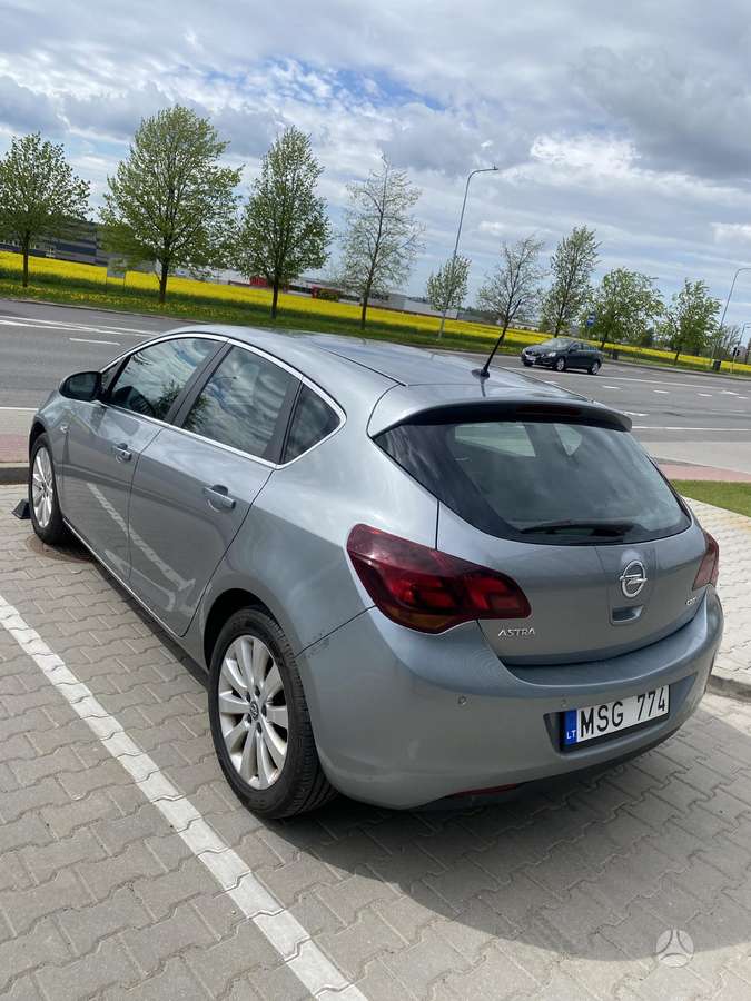 Opel Astra, 1.7 l., Хэтчбек