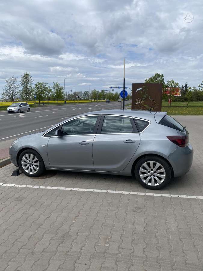 Opel Astra, 1.7 l., hatchback