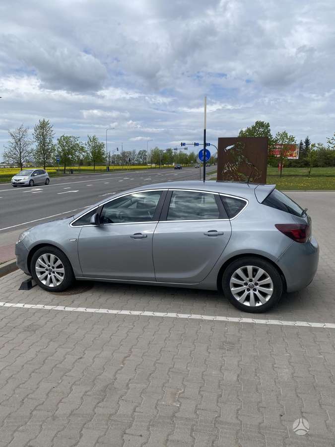 Opel Astra, 1.7 l., Хэтчбек