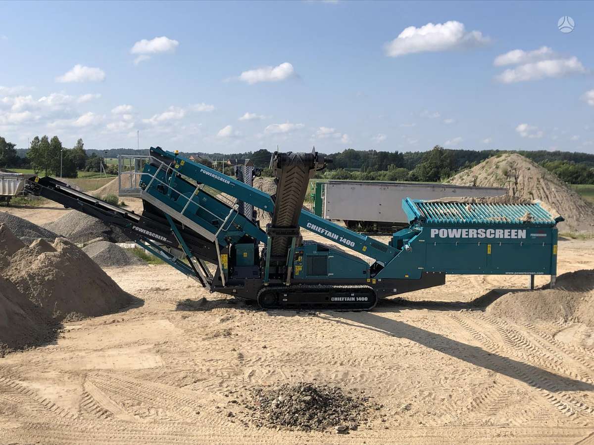 Power screen Chieftain1400, construction and road construction equipment rental