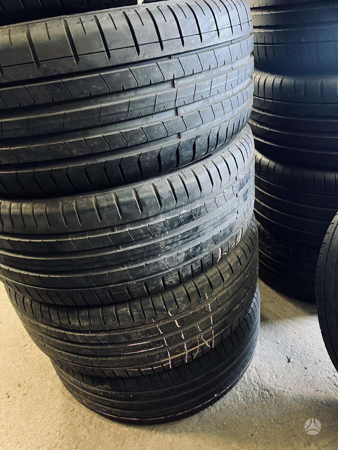 Pirelli P zero PZ4, summer 255/40 R21