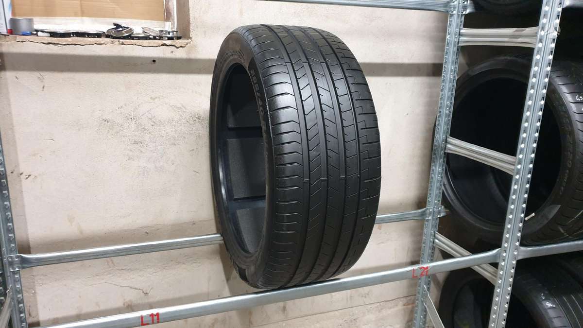Pirelli PZero TM apie 7mm, летние 265/40 R21