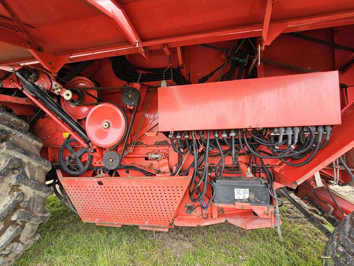 Massey Ferguson 40RS, kombaini