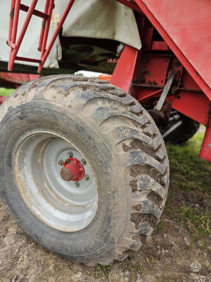 Massey Ferguson 40RS, kombaini