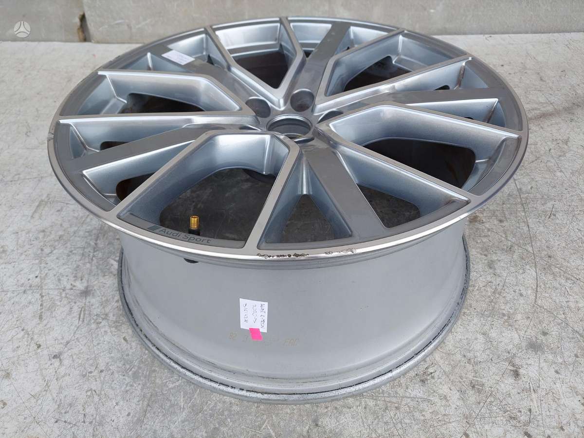 Audi e-tron, 4KE601025, Cen17447