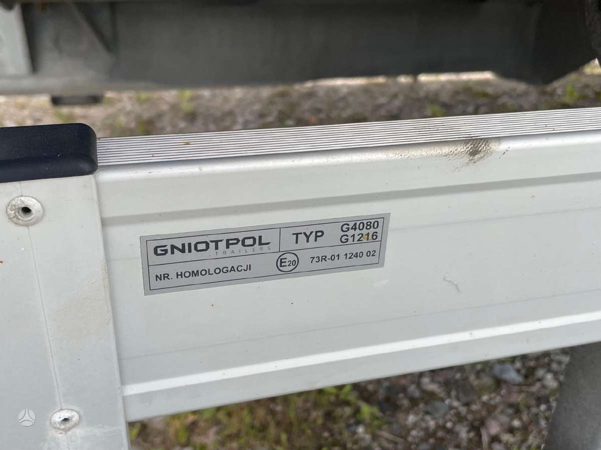 Iveco 140E, užuolaidiniai / tentiniai