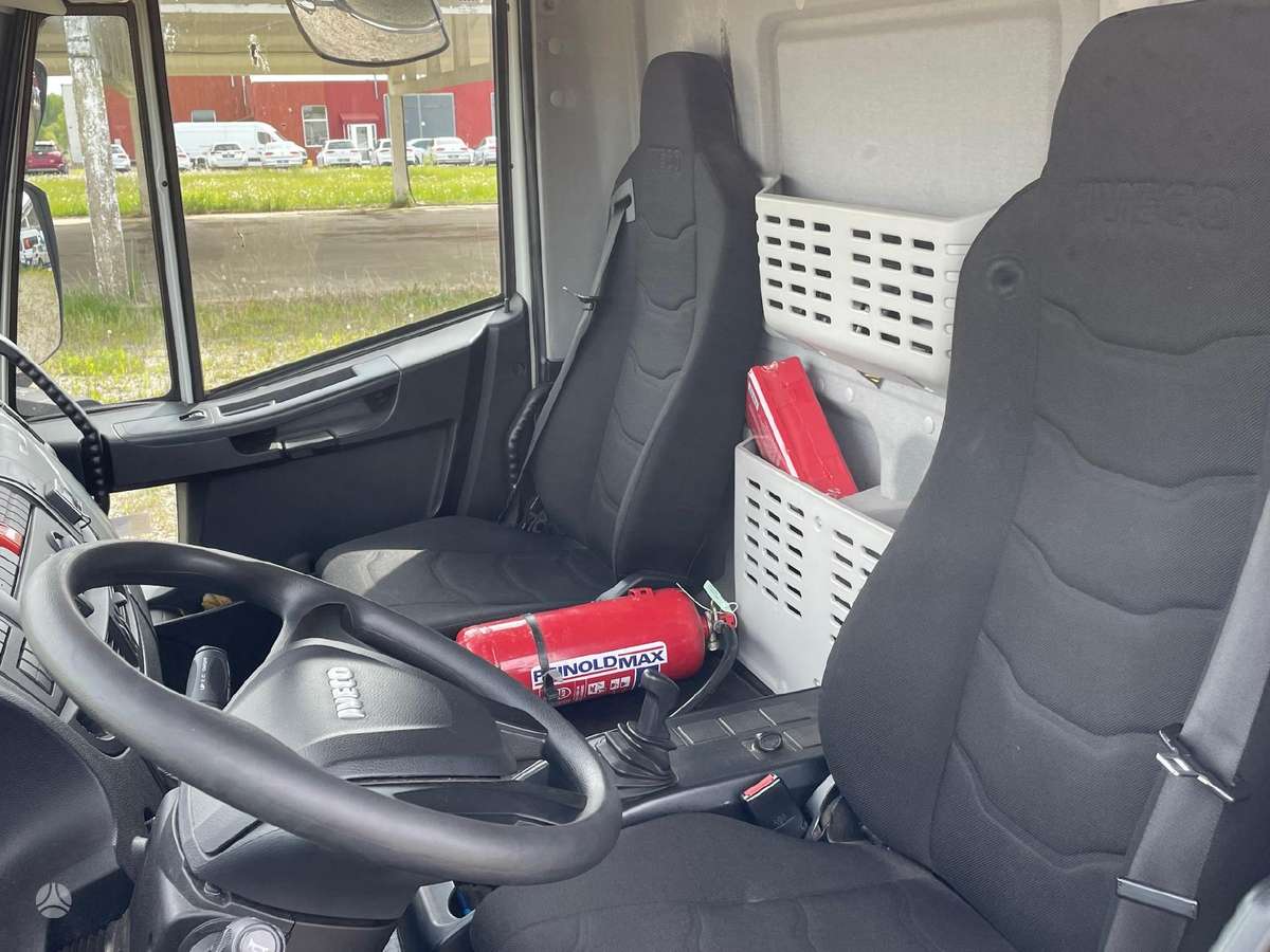Iveco 140E, užuolaidiniai / tentiniai