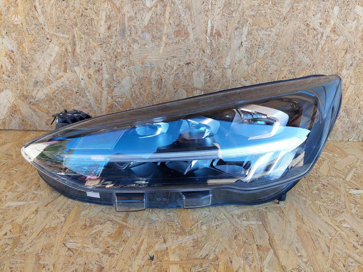 Ford Focus, JX7B13E015CE, Cen17319