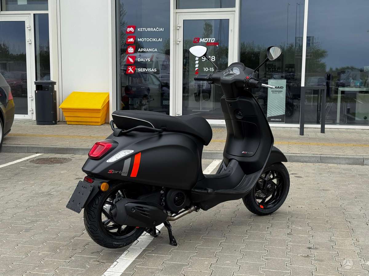 Piaggio Vespa 125cc, scooters / mopeds