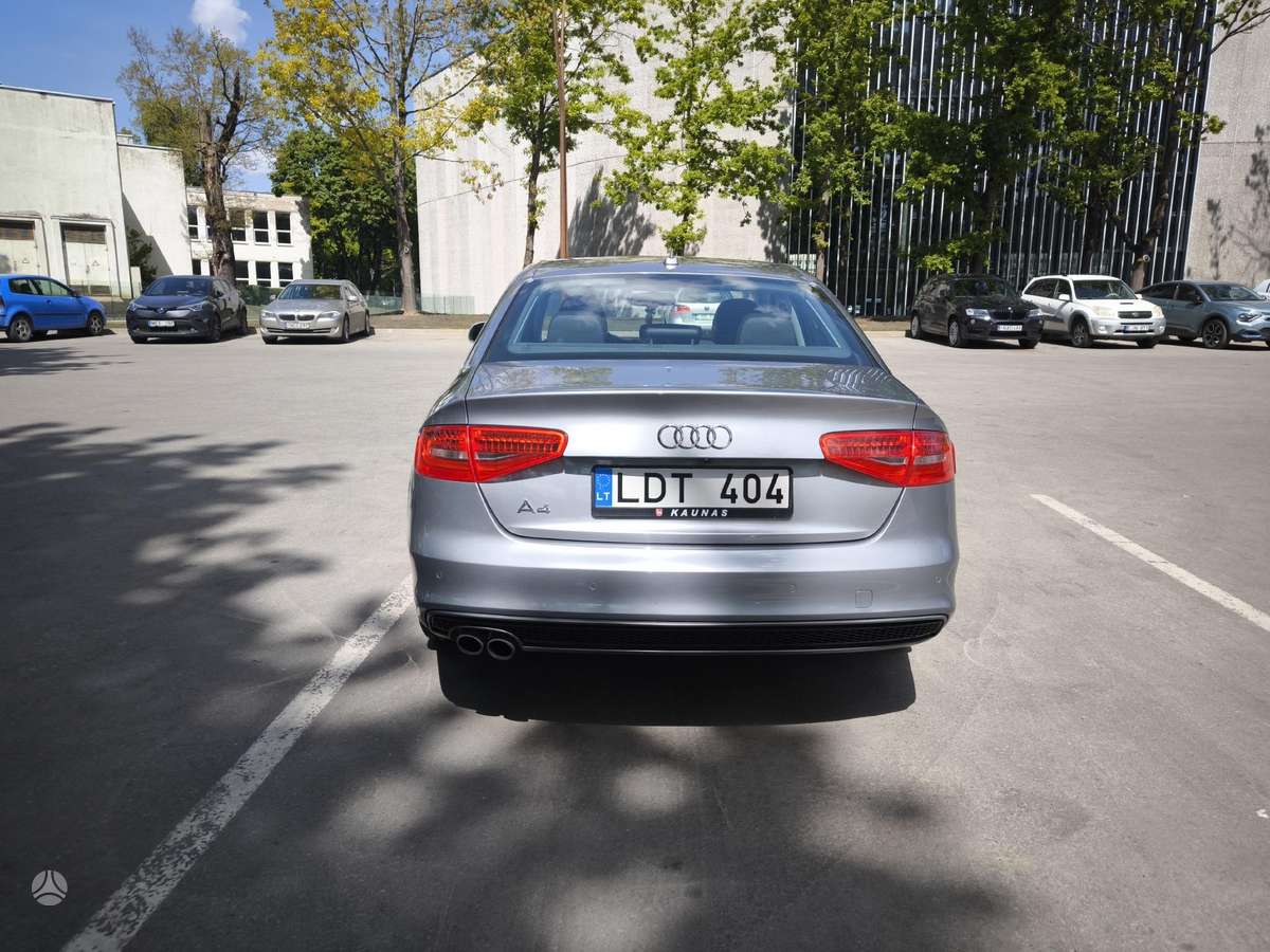 Audi A4, 2.0 l., saloon / sedan