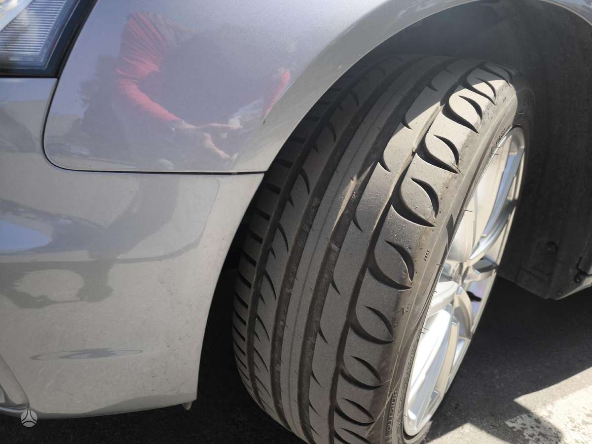 Audi A4, 2.0 l., Седан