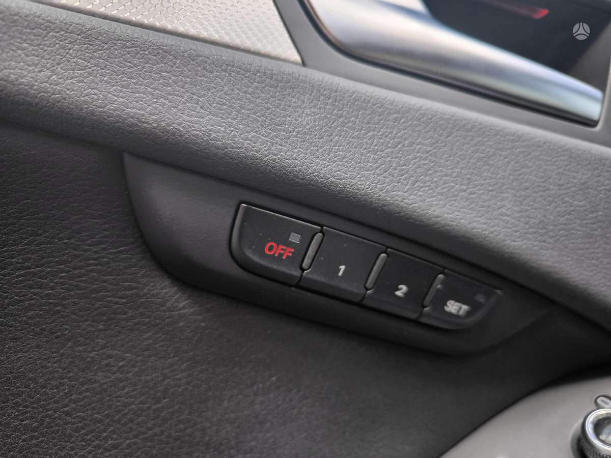 Audi A4, 2.0 l., Седан