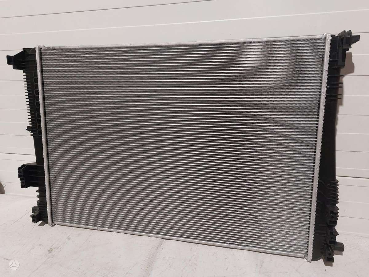 Chrysler Pacifica water radiator