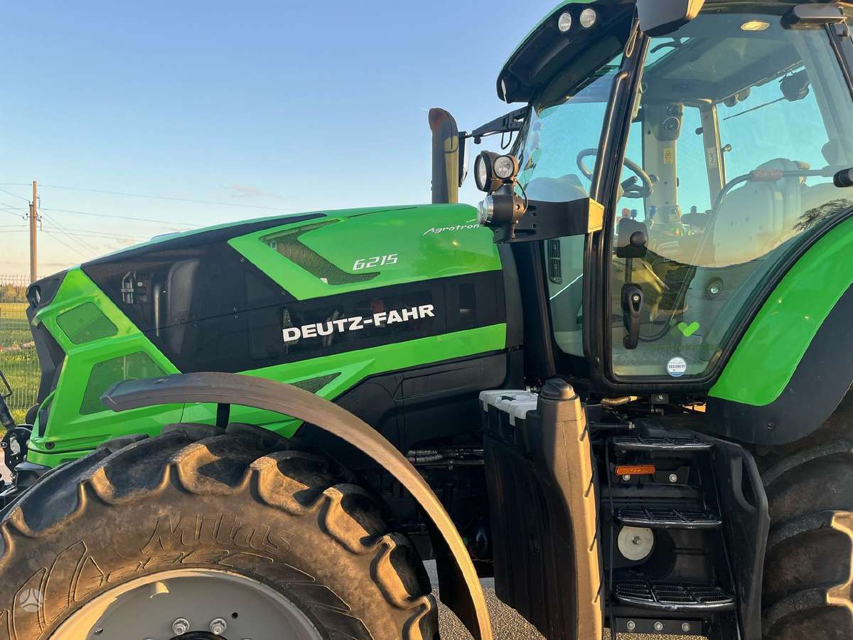 Deutz-Fahr Agrotron 6215, traktori