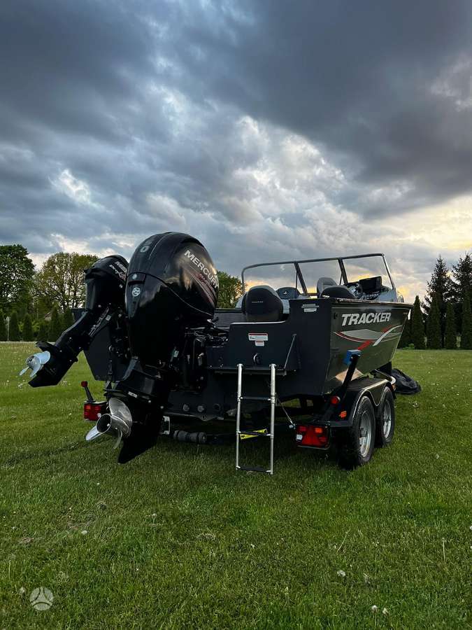 Tracker Targa V18, yachts / cruisers