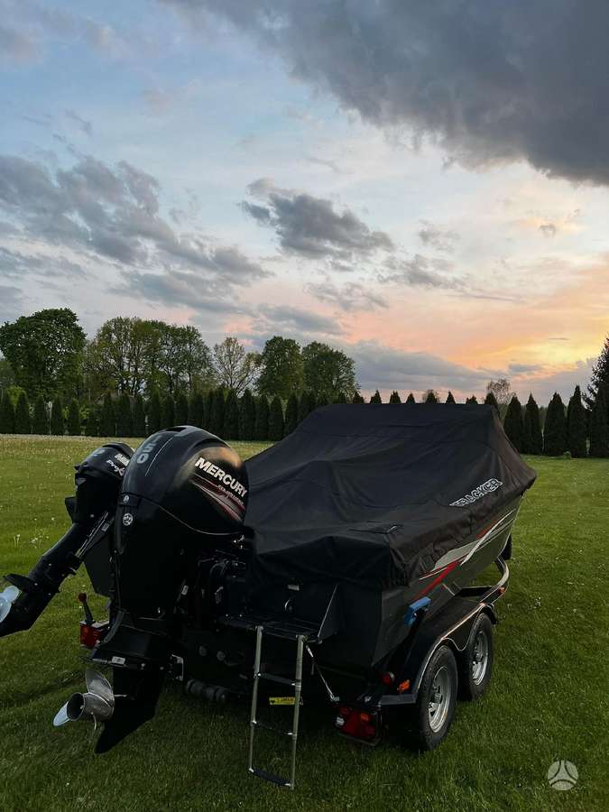 Tracker Targa V18, яхты / катера