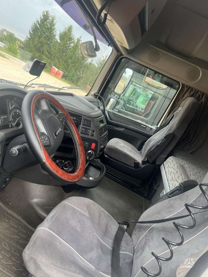 DAF XF 106 460 RETARDER, double sleeper
