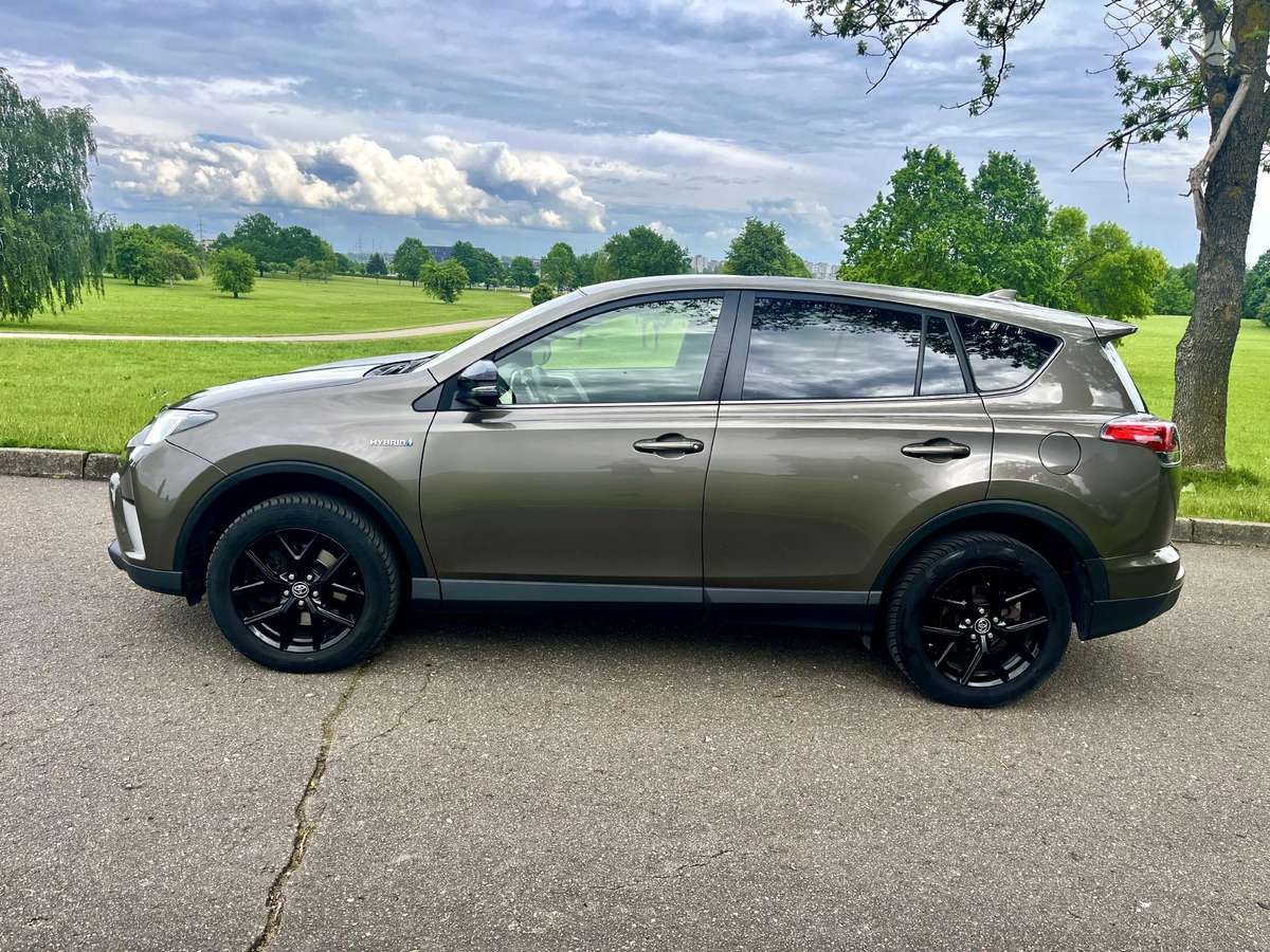 Toyota RAV4, 2.0 l., Внедорожник / Кроссовер