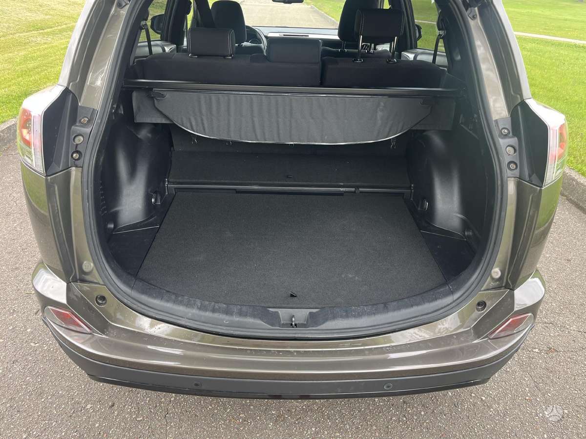 Toyota RAV4, 2.0 l., Внедорожник / Кроссовер