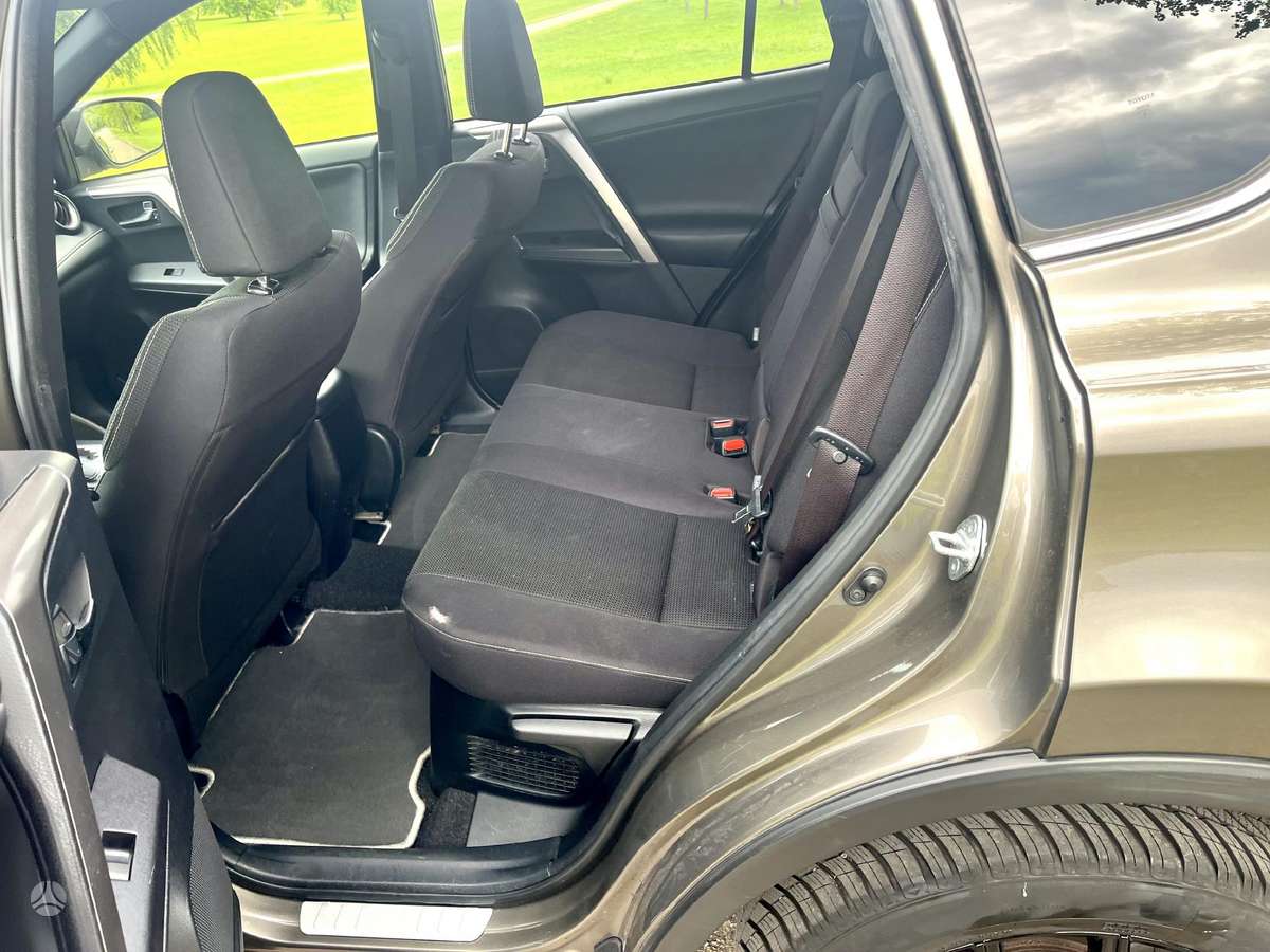Toyota RAV4, 2.0 l., Внедорожник / Кроссовер