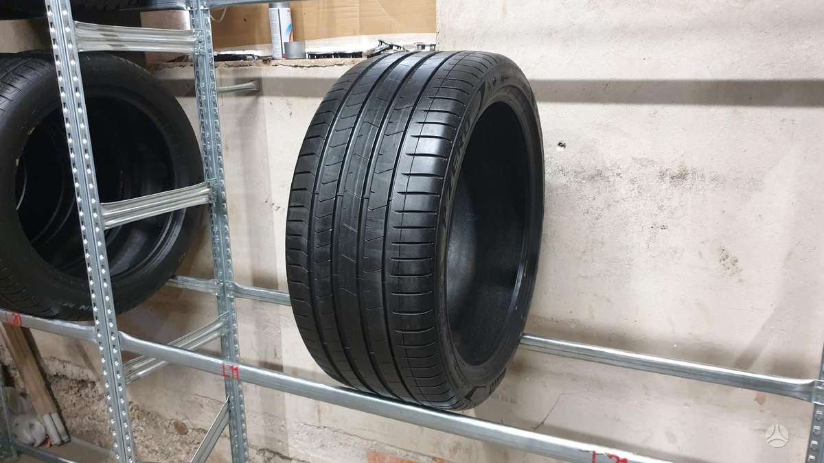 Pirelli PZero TM apie 8mm, summer 275/35 R20
