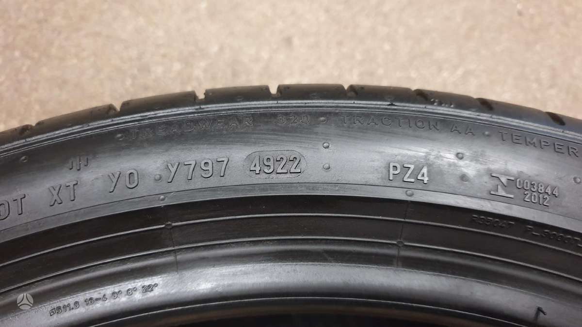 Pirelli PZero TM apie 8mm, summer 275/35 R20