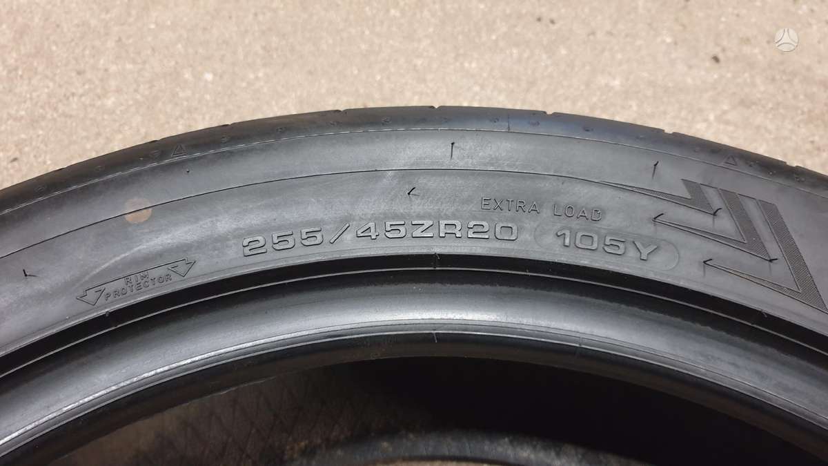 Dunlop Sport Maxx RT2 apie 8mm, летние 255/45 R20