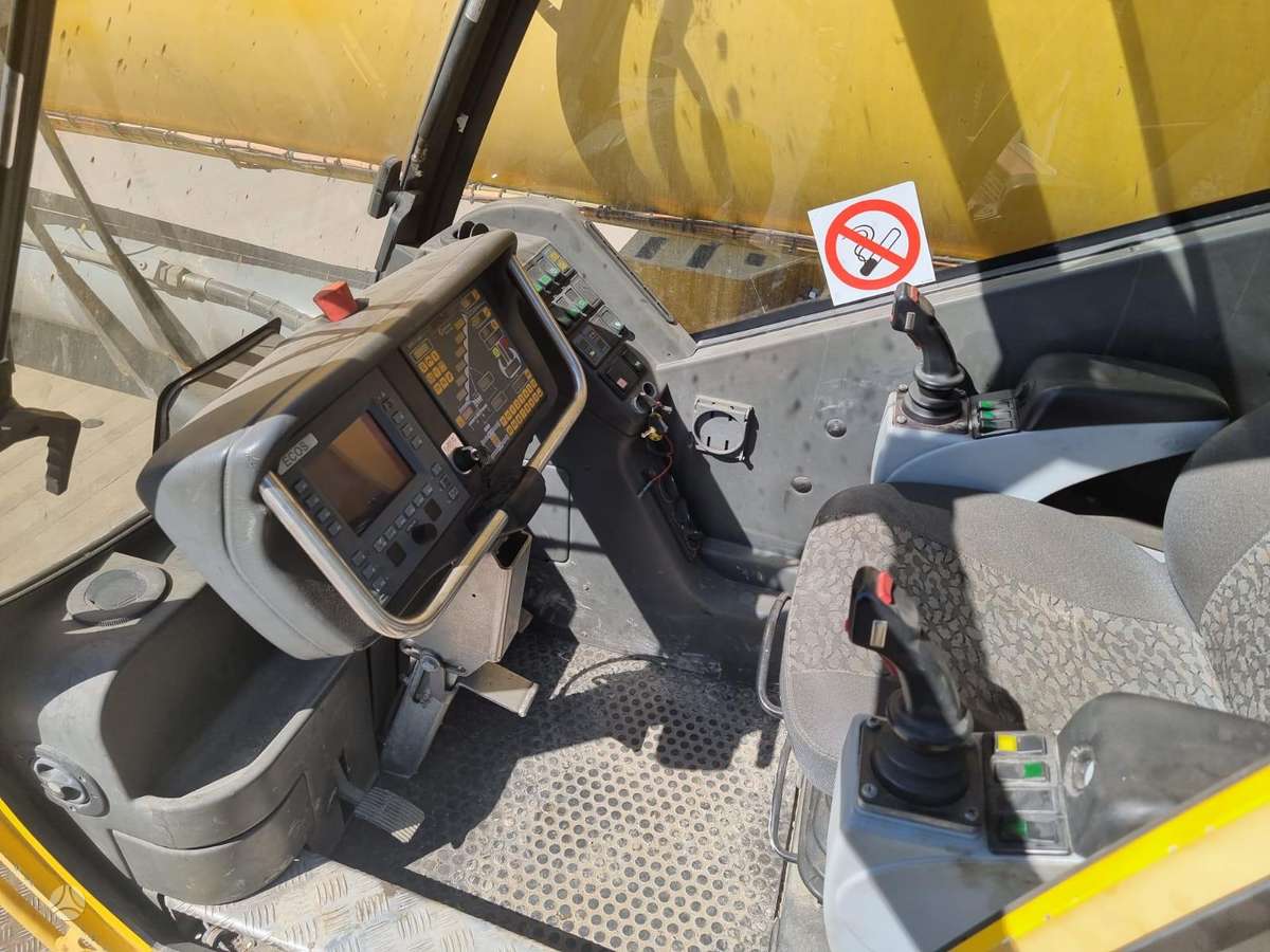 Grove GMK 5130-2, crane