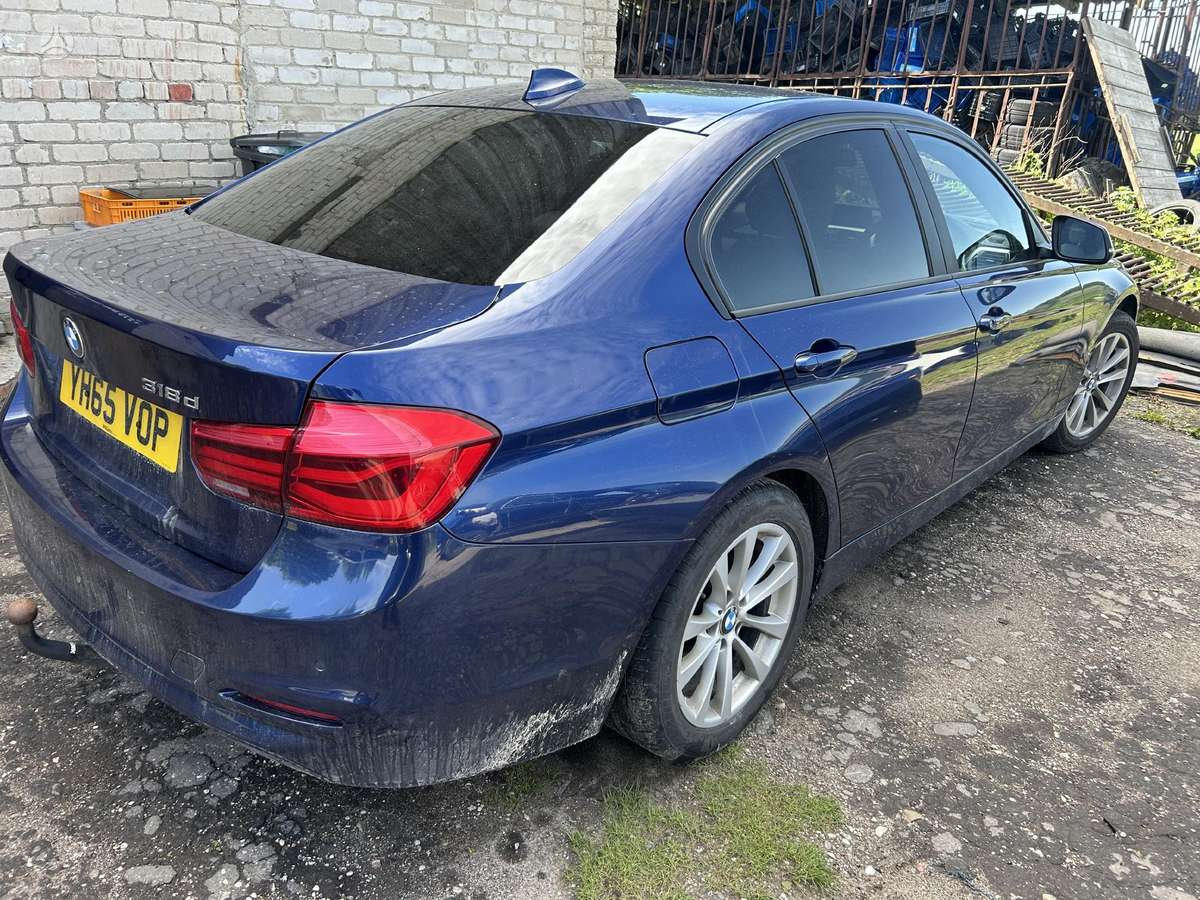 BMW 318 Dalis pristatome