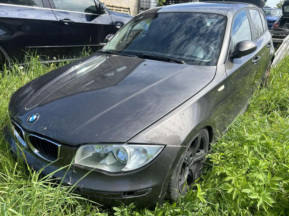 BMW 118 Dalis pristatome