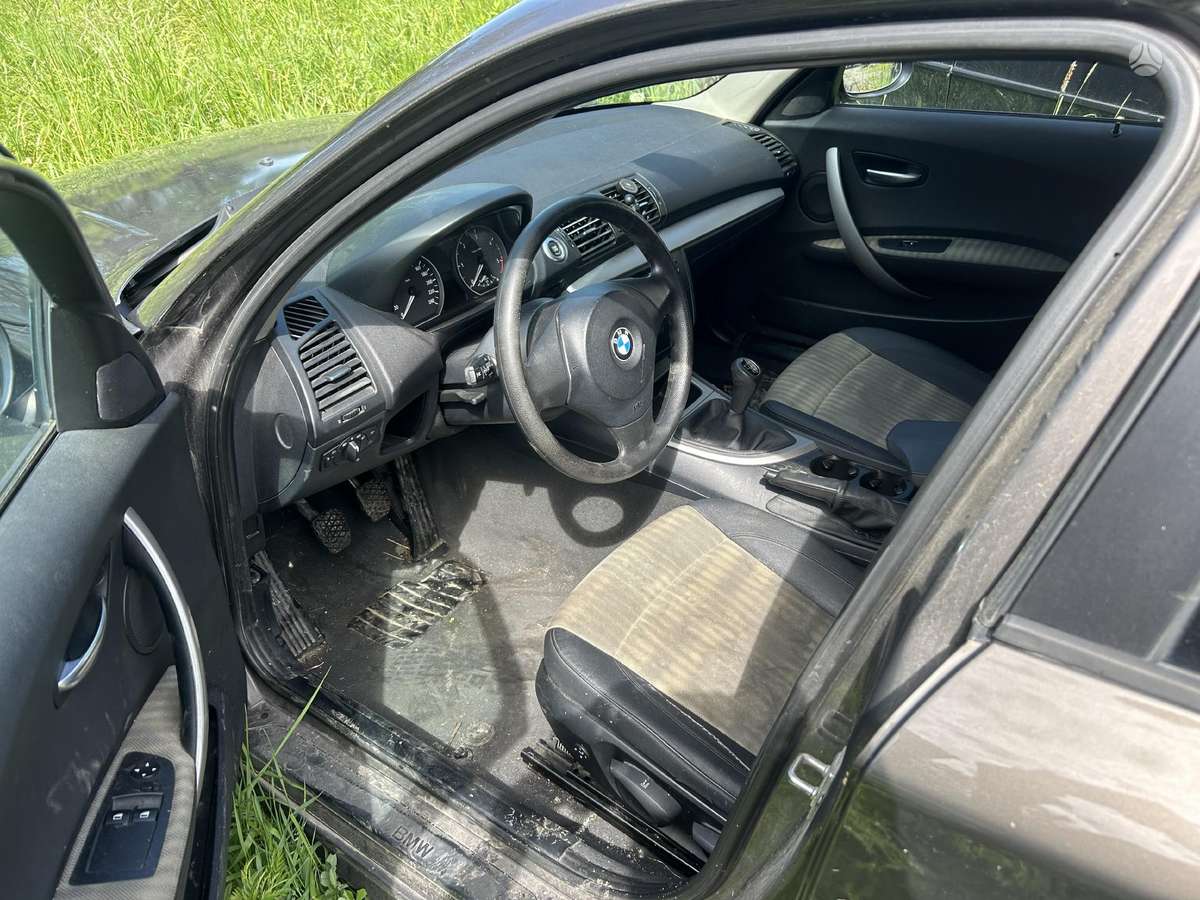 BMW 118 Dalis pristatome