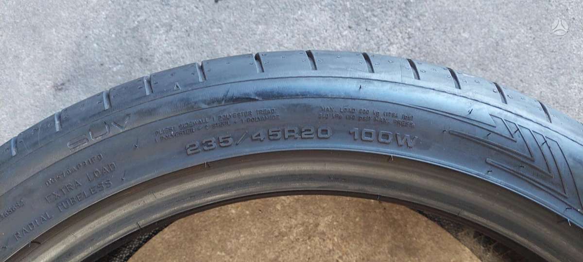 Dunlop, летние 235/45 R20