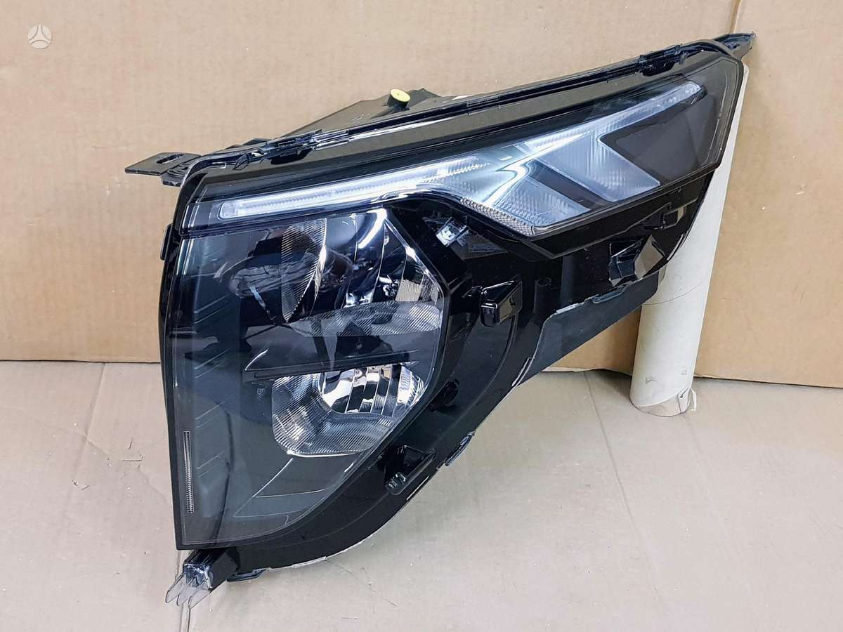 Ford Transit Courier, R2X6, bumpers, lights, front grill