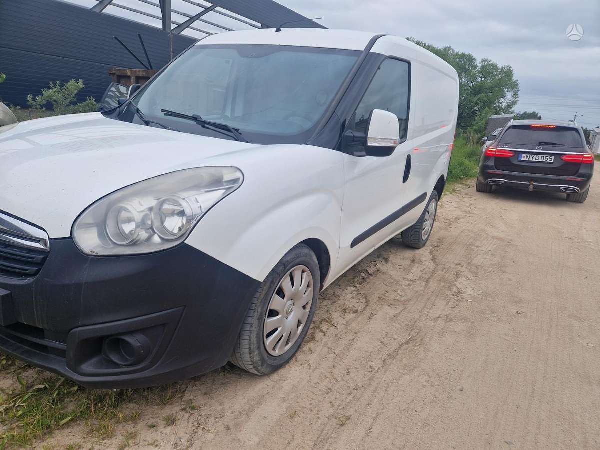 Opel Combo по частям. Dar nepradėtas ardyti