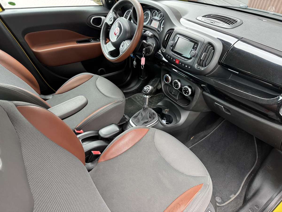 Fiat 500L, 1.6 l., hatchback