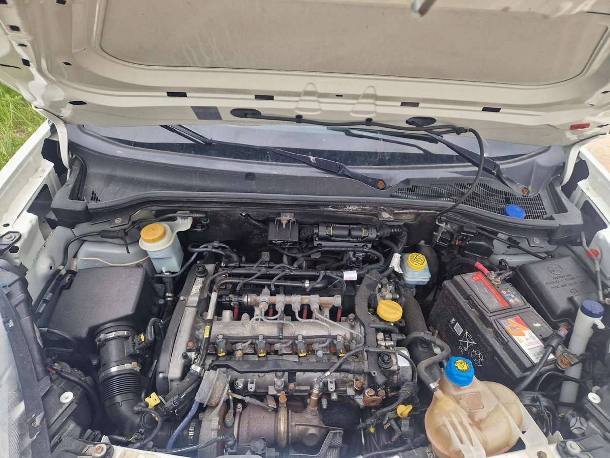 Opel Combo dalimis. Dar nepradėtas ardyti