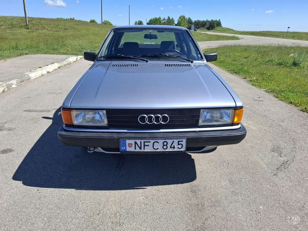 Audi 80, 1.6 l., Седан