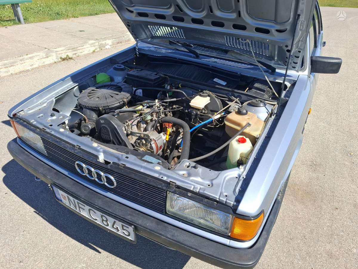 Audi 80, 1.6 l., Седан