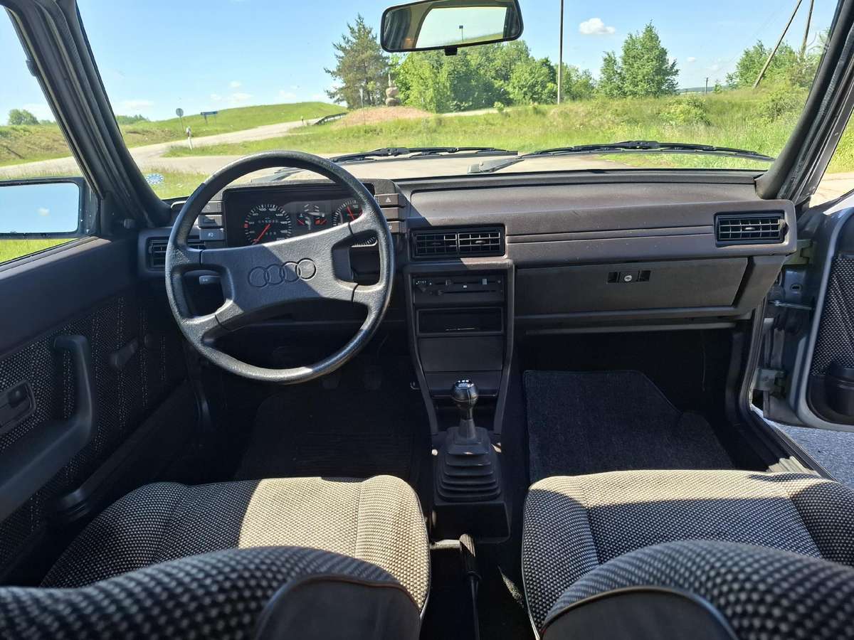 Audi 80, 1.6 l., Седан