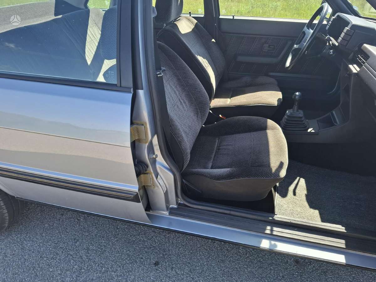 Audi 80, 1.6 l., Седан