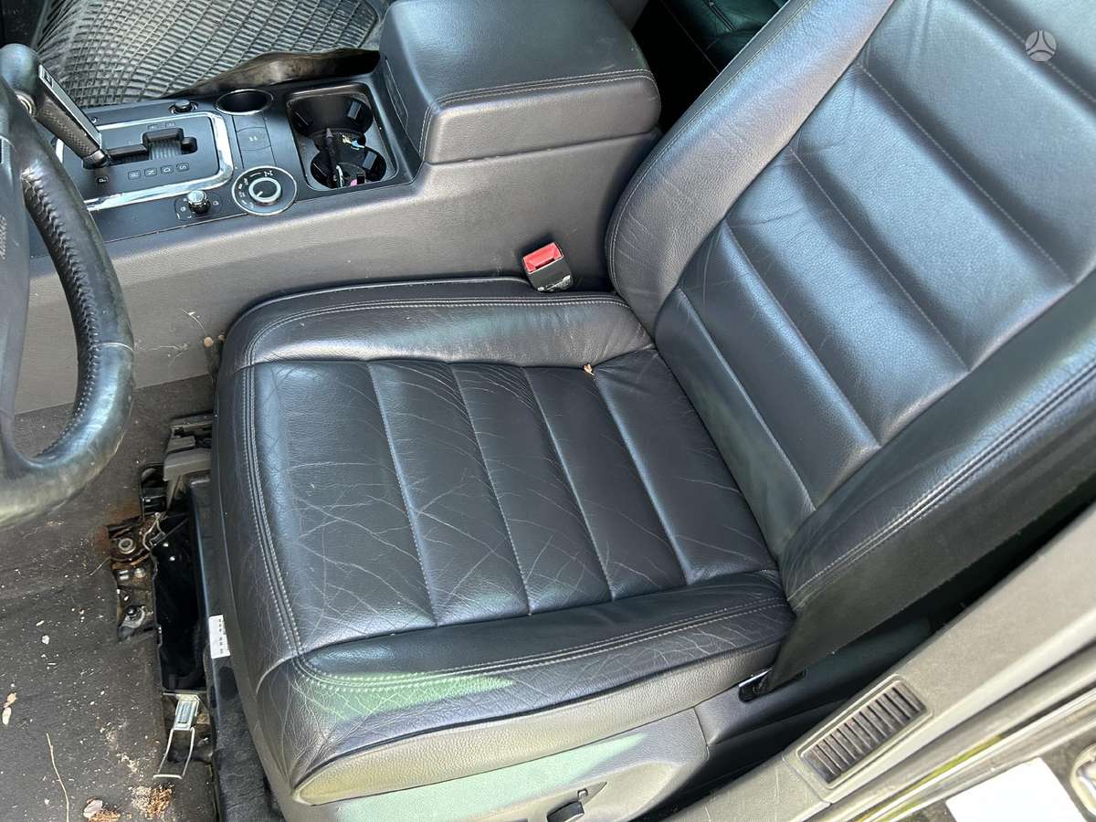 Volkswagen Touareg Dalis pristatome